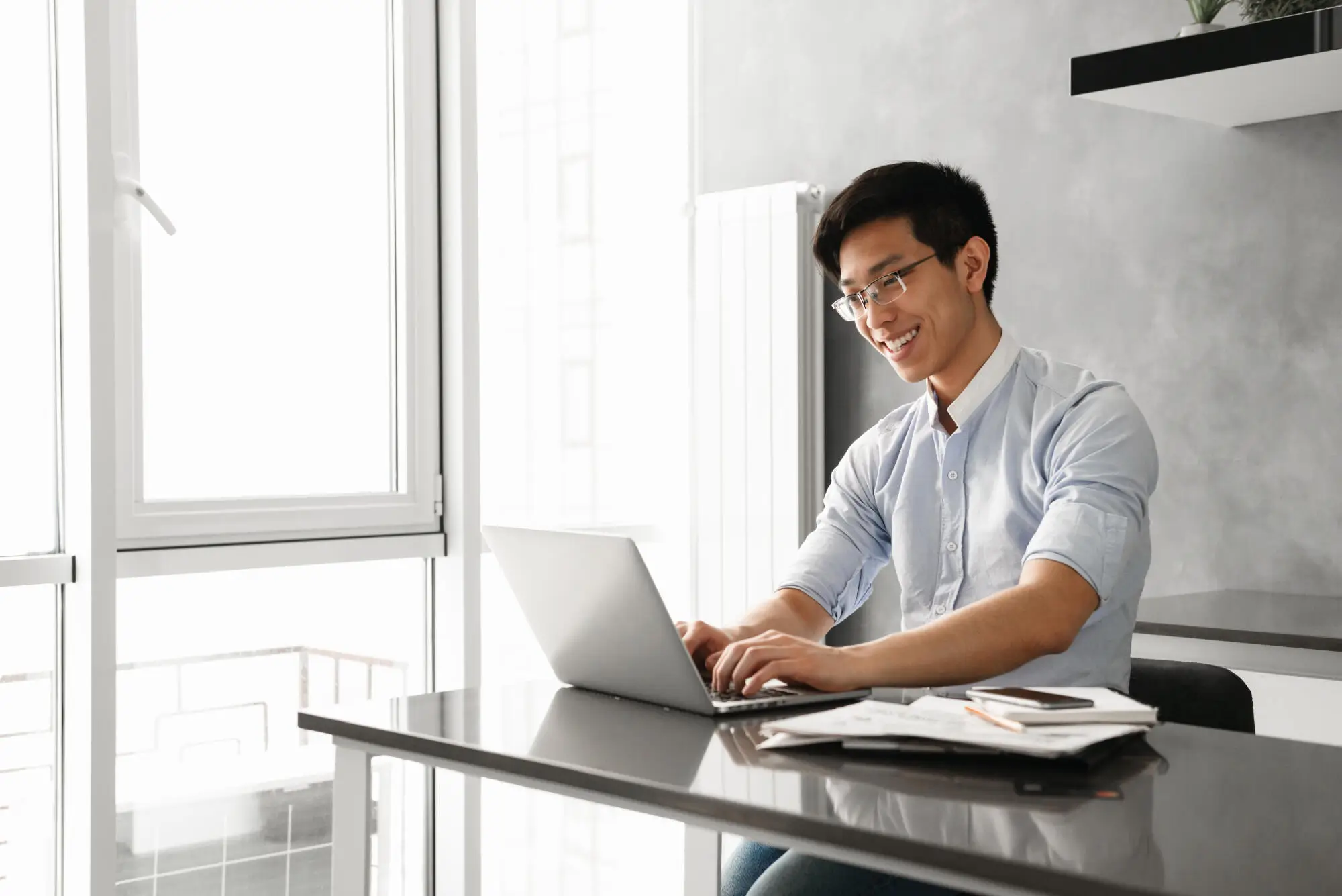 How Tenant Portals Enhance Communication Efficiency for Lakewood Landlords